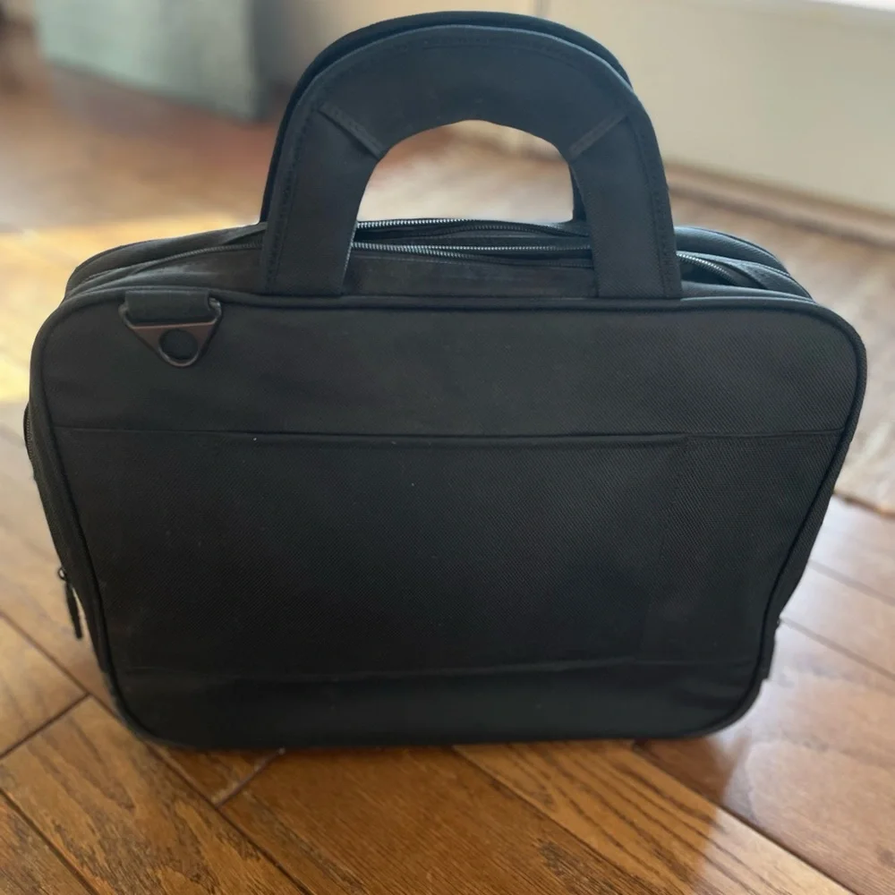 NWT laptop case
